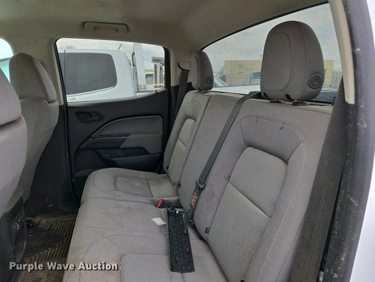 image for item EO0692 2017 Chevrolet Colorado Crew Cab pickup truck