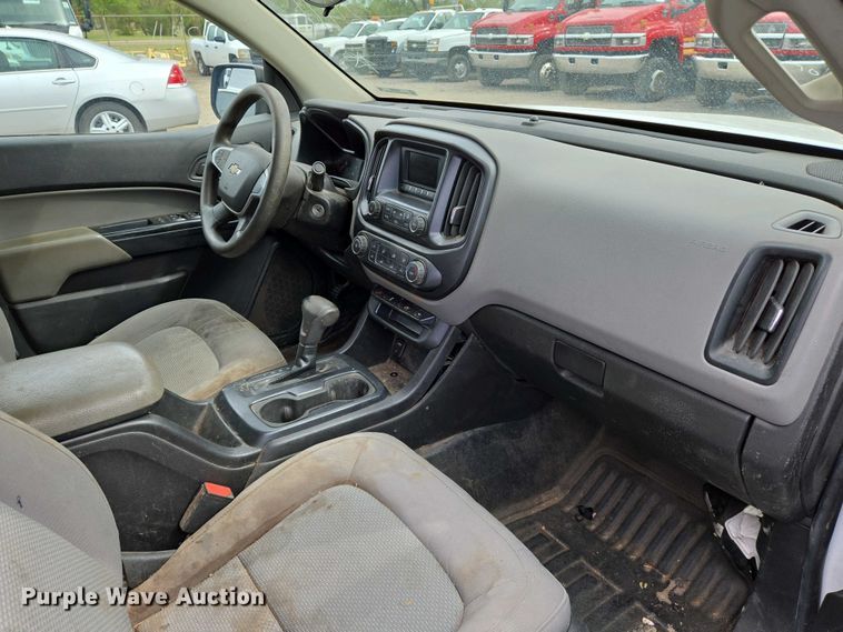 image for item EO0692 2017 Chevrolet Colorado Crew Cab pickup truck