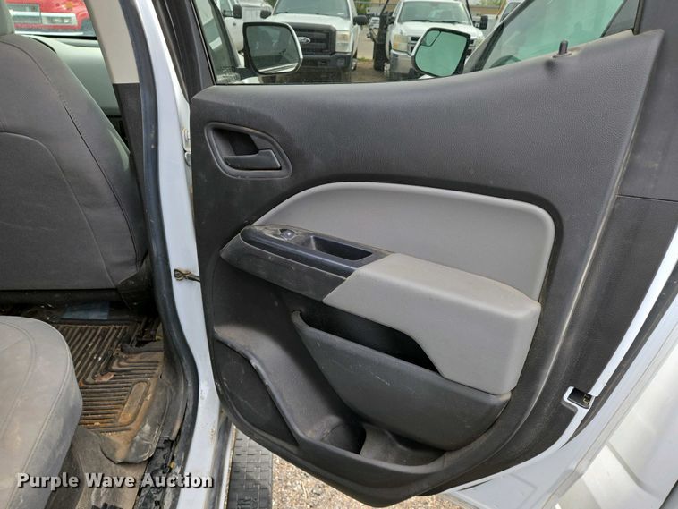 image for item EO0692 2017 Chevrolet Colorado Crew Cab pickup truck