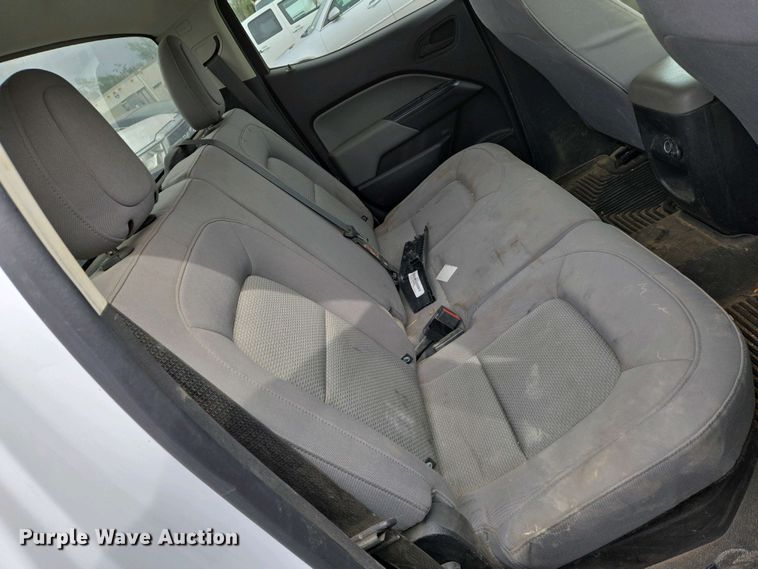 image for item EO0692 2017 Chevrolet Colorado Crew Cab pickup truck