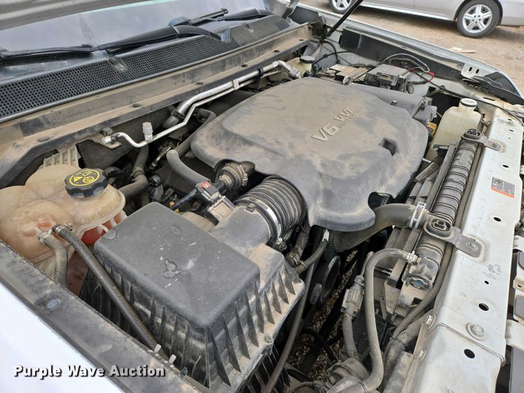 image for item EO0692 2017 Chevrolet Colorado Crew Cab pickup truck