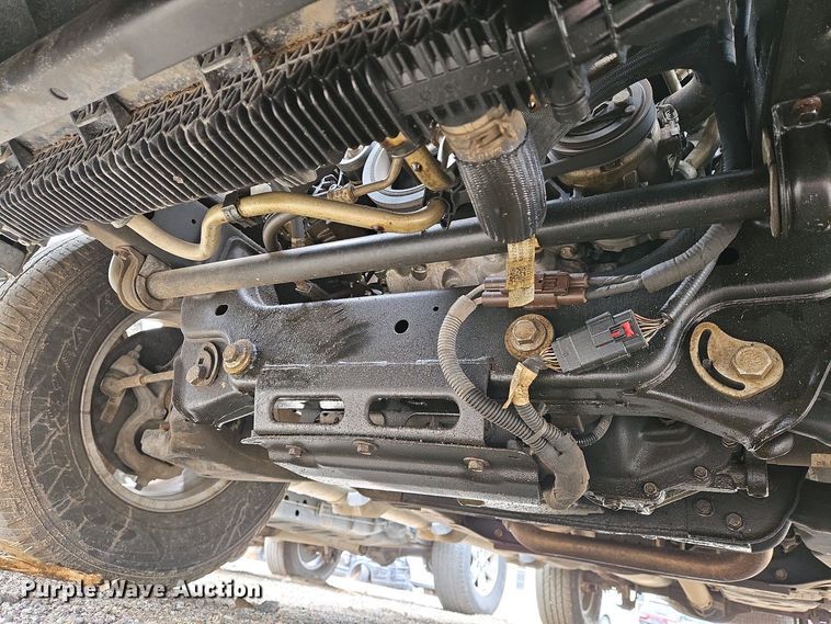 image for item EO0692 2017 Chevrolet Colorado Crew Cab pickup truck