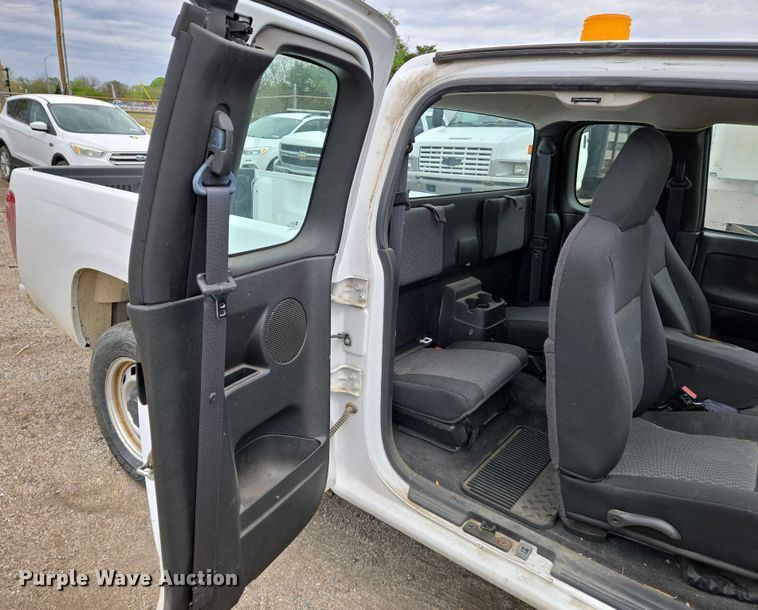 image for item EO0695 2010 Chevrolet  Colorado  Ext. Cab pickup truck