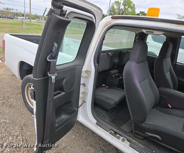 image for item EO0696 2010 Chevrolet  Colorado  Ext. Cab pickup truck