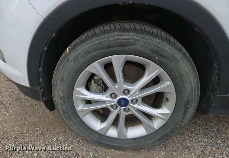 image for item EO0699 2017 Ford Escape SE  SUV