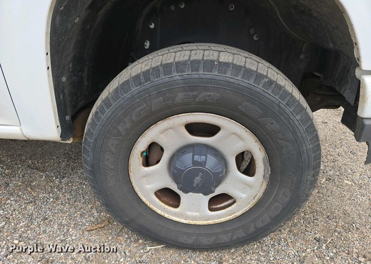 image for item EO0701 2009 Chevrolet Colorado Crew Cab pickup truck