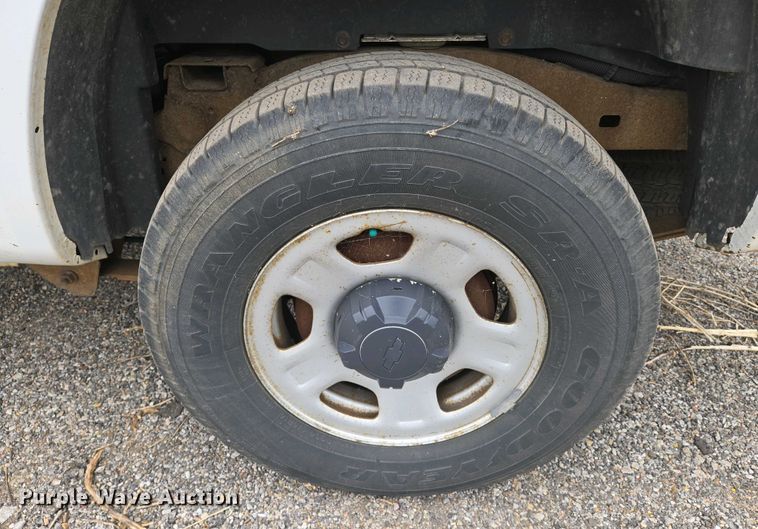 image for item EO0701 2009 Chevrolet Colorado Crew Cab pickup truck