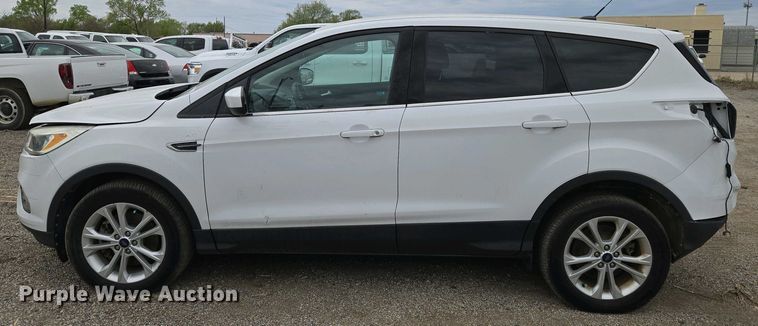 image for item EO0702 2017 Ford Escape SE SUV