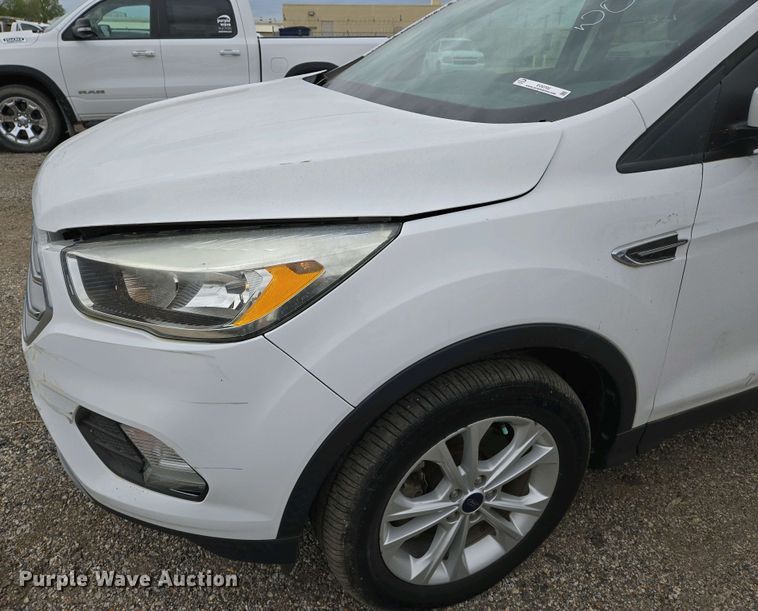 image for item EO0702 2017 Ford Escape SE SUV