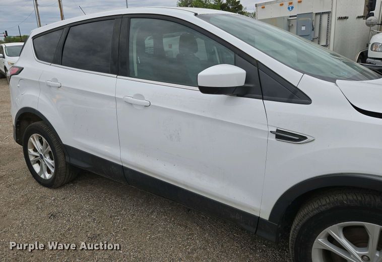 image for item EO0702 2017 Ford Escape SE SUV
