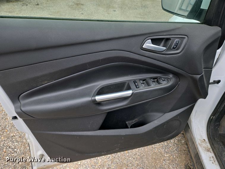 image for item EO0702 2017 Ford Escape SE SUV