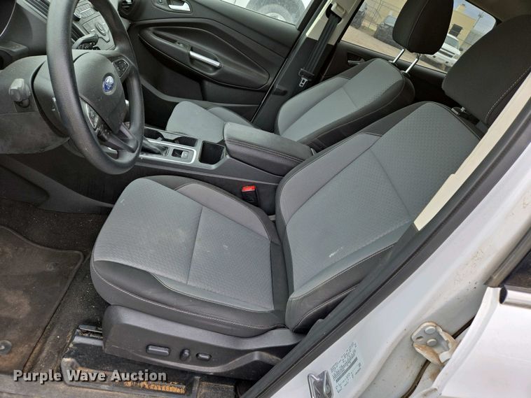 image for item EO0702 2017 Ford Escape SE SUV