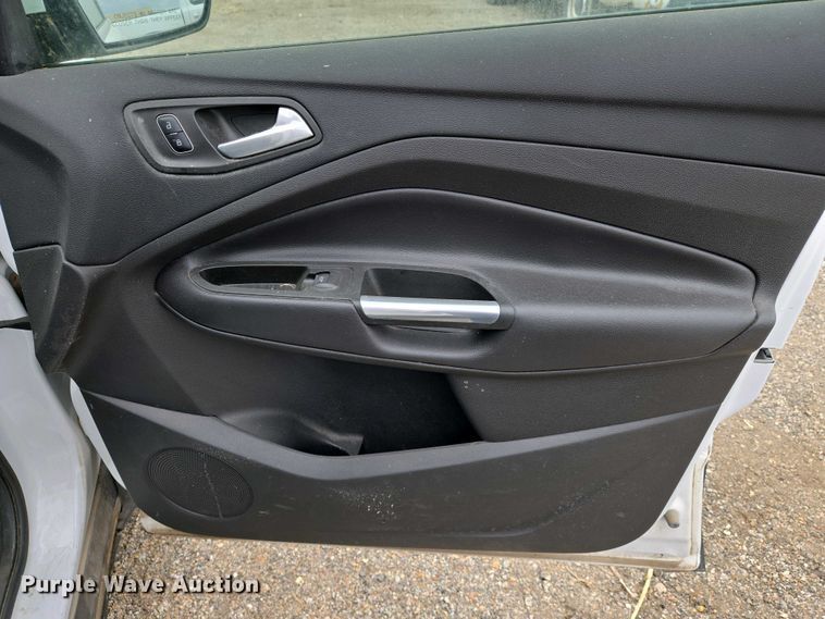 image for item EO0702 2017 Ford Escape SE SUV