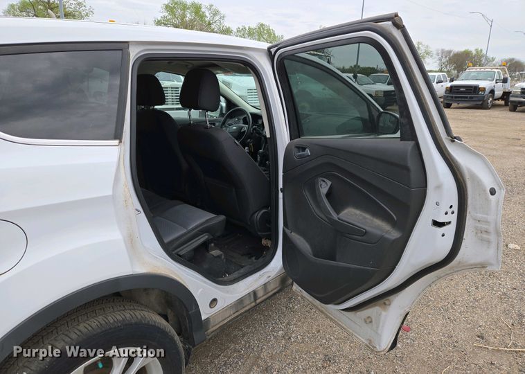 image for item EO0702 2017 Ford Escape SE SUV