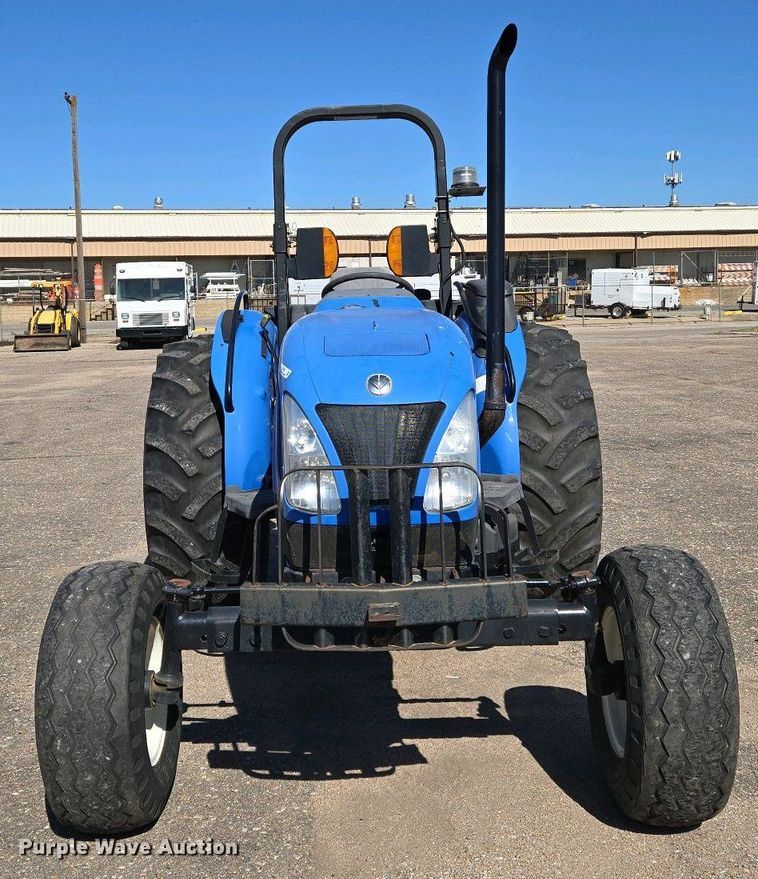 image for item EO0704 New Holland TN60A tractor