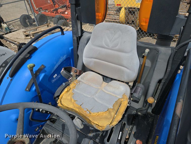 image for item EO0704 New Holland TN60A tractor
