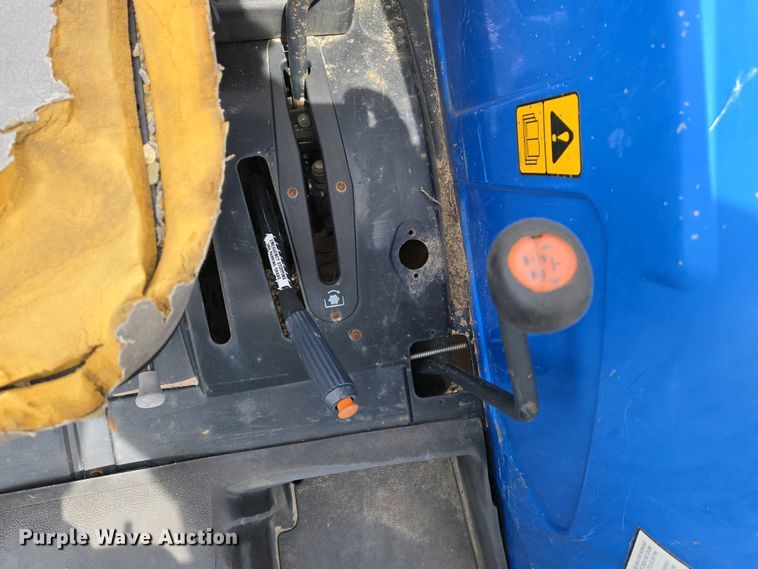 image for item EO0704 New Holland TN60A tractor