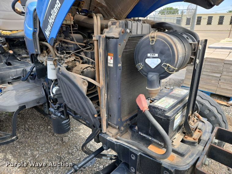 image for item EO0704 New Holland TN60A tractor