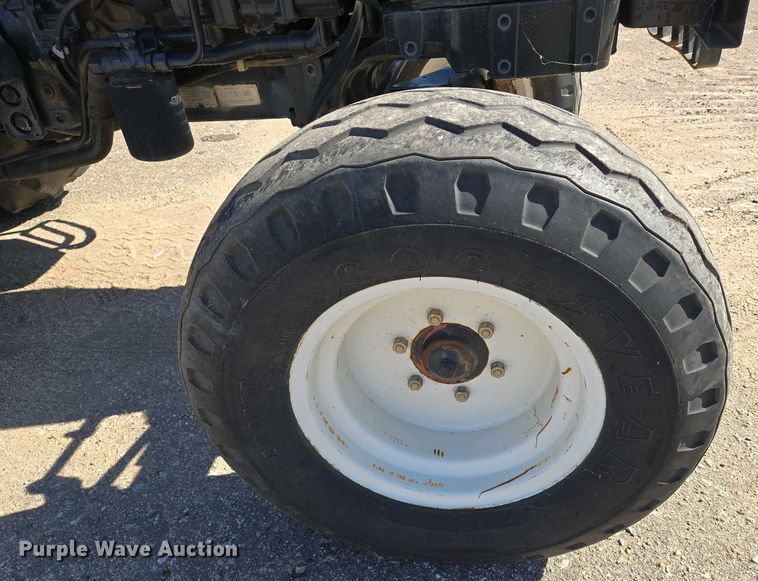 image for item EO0704 New Holland TN60A tractor