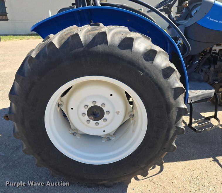 image for item EO0704 New Holland TN60A tractor