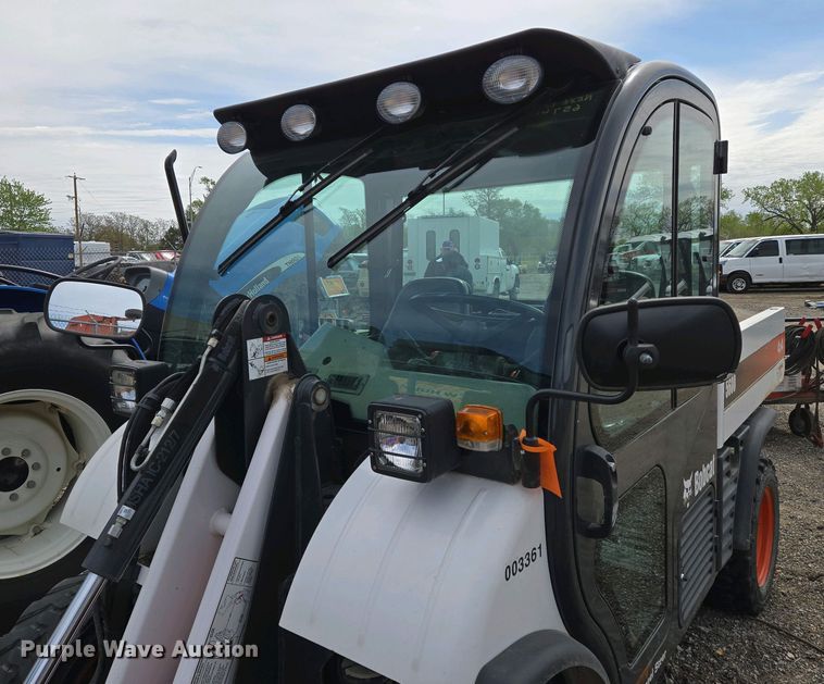 image for item EO0705 2016 Bobcat Toolcat 5600 utility vehicle