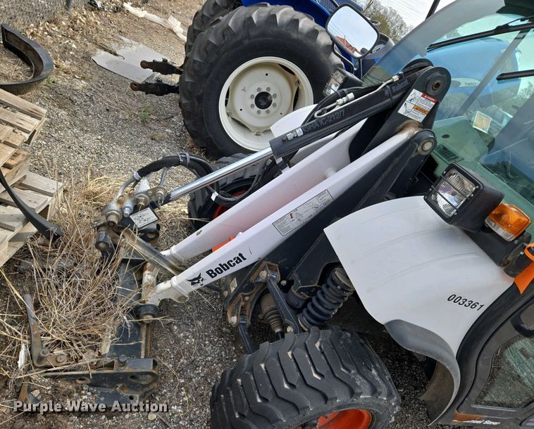 image for item EO0705 2016 Bobcat Toolcat 5600 utility vehicle