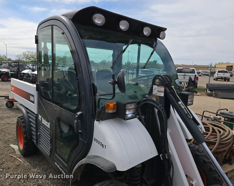 image for item EO0705 2016 Bobcat Toolcat 5600 utility vehicle