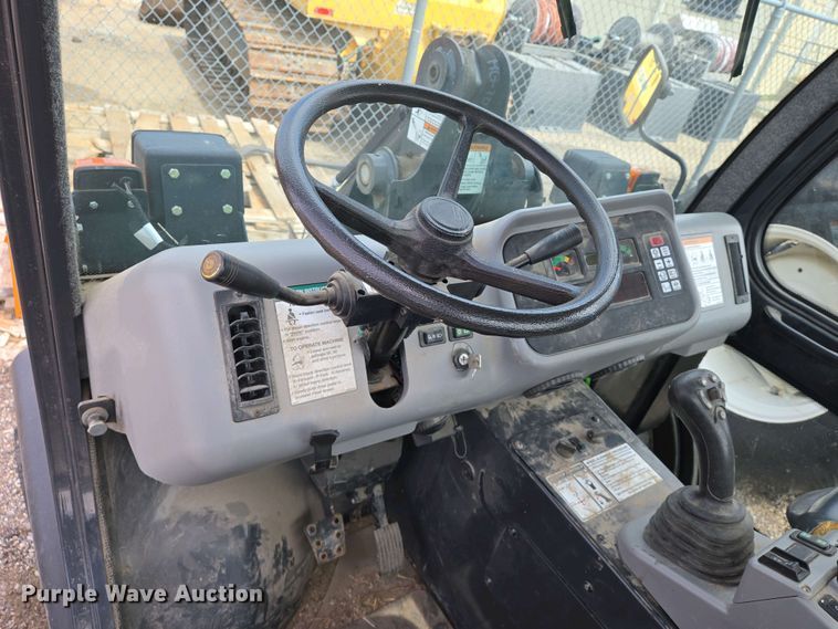 image for item EO0705 2016 Bobcat Toolcat 5600 utility vehicle