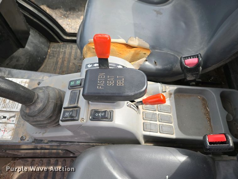 image for item EO0705 2016 Bobcat Toolcat 5600 utility vehicle