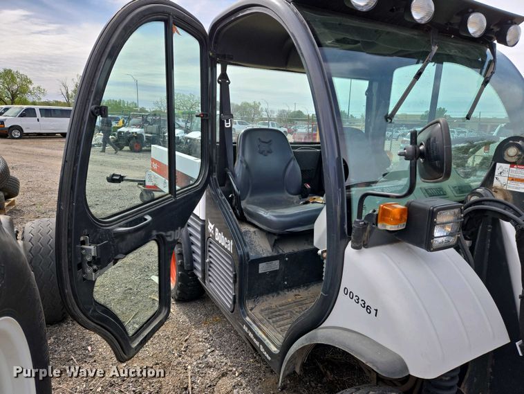 image for item EO0705 2016 Bobcat Toolcat 5600 utility vehicle