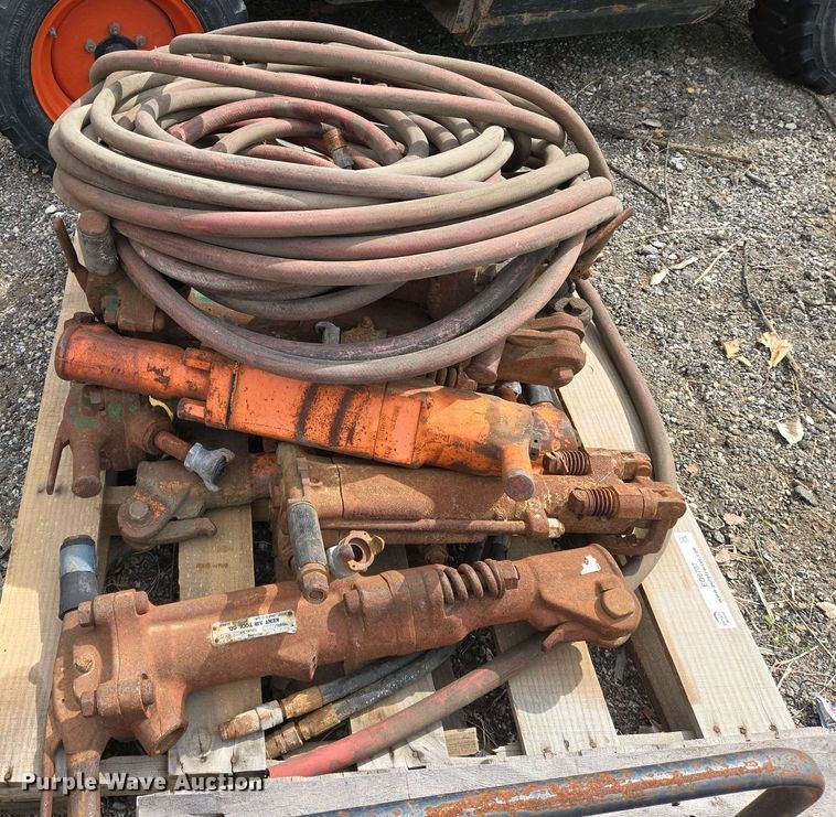 image for item EO0707 Approximately 10 pneumatic hammers