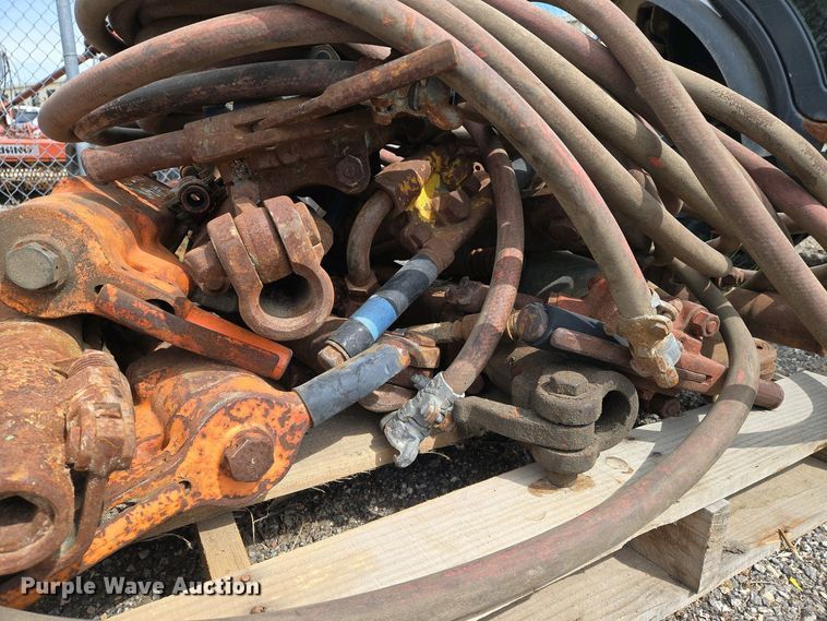 image for item EO0707 Approximately 10 pneumatic hammers