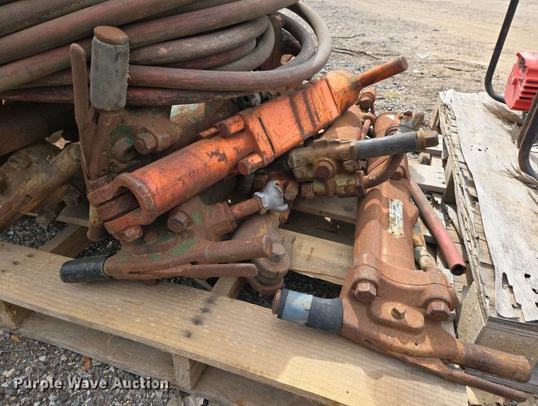 image for item EO0707 Approximately 10 pneumatic hammers