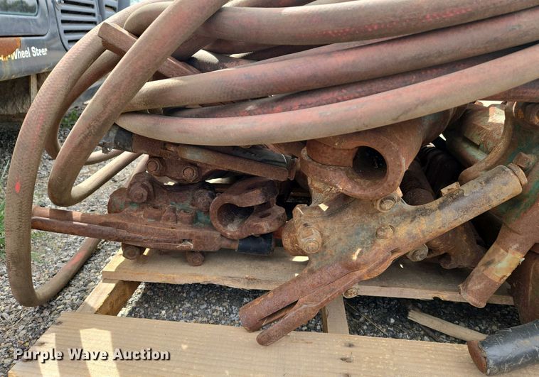 image for item EO0707 Approximately 10 pneumatic hammers