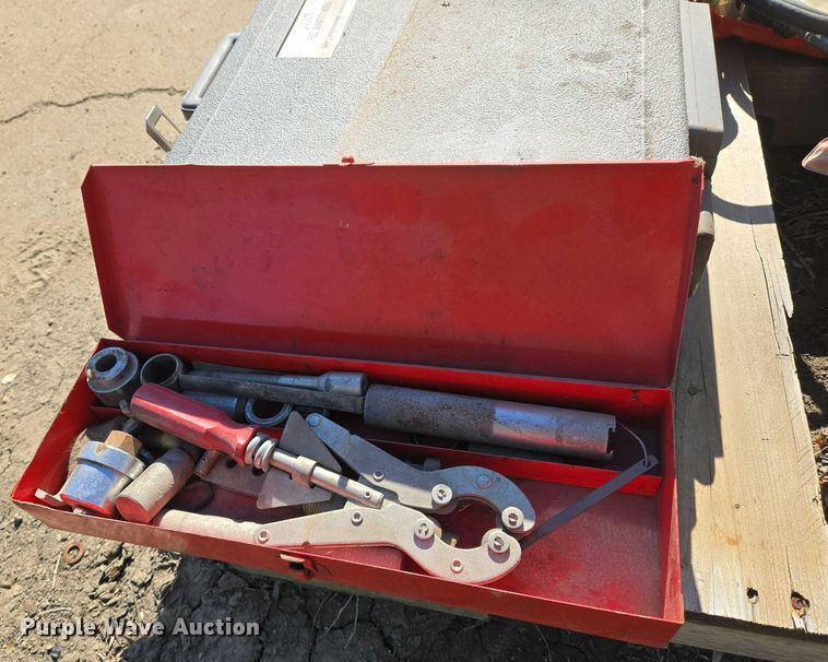 image for item EO0709 Tools