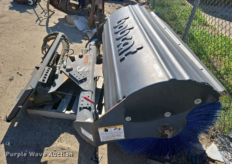 image for item EO0711 Bobcat skid steer broom