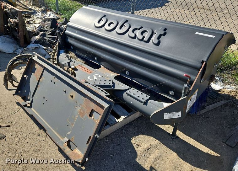 image for item EO0711 Bobcat skid steer broom