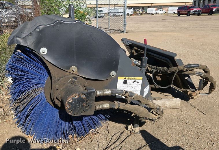 image for item EO0711 Bobcat skid steer broom