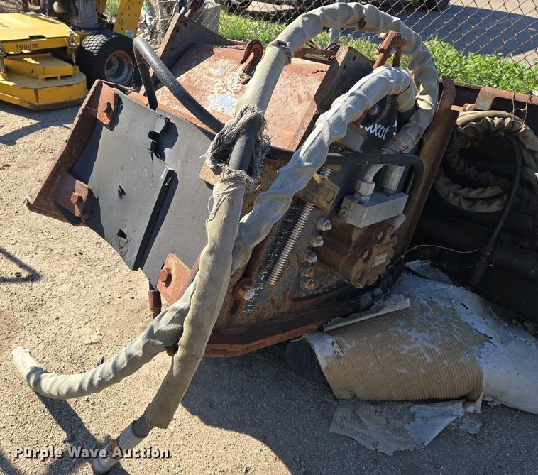 image for item EO0712 Melroe Bobcat  skid steer asphalt planer