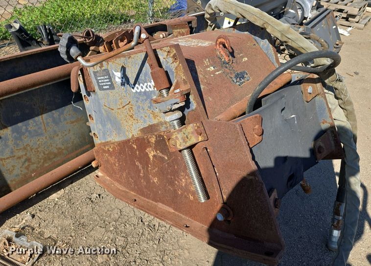 image for item EO0712 Melroe Bobcat  skid steer asphalt planer