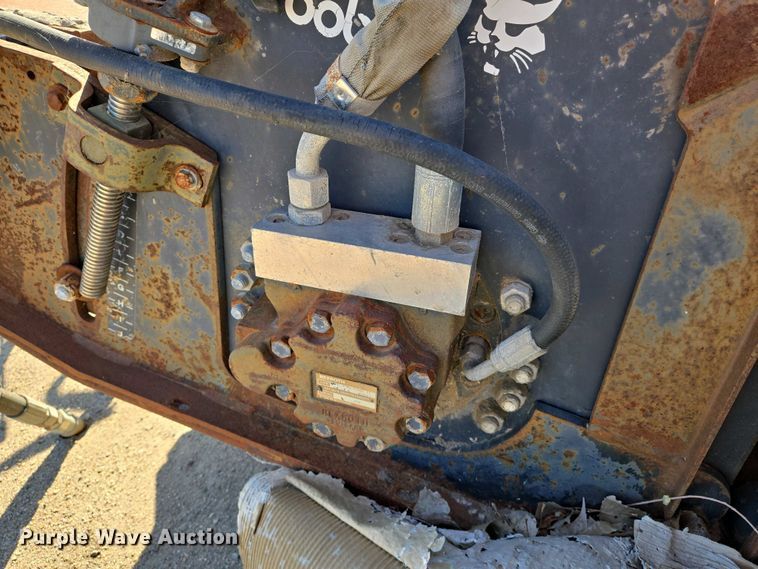 image for item EO0712 Melroe Bobcat  skid steer asphalt planer