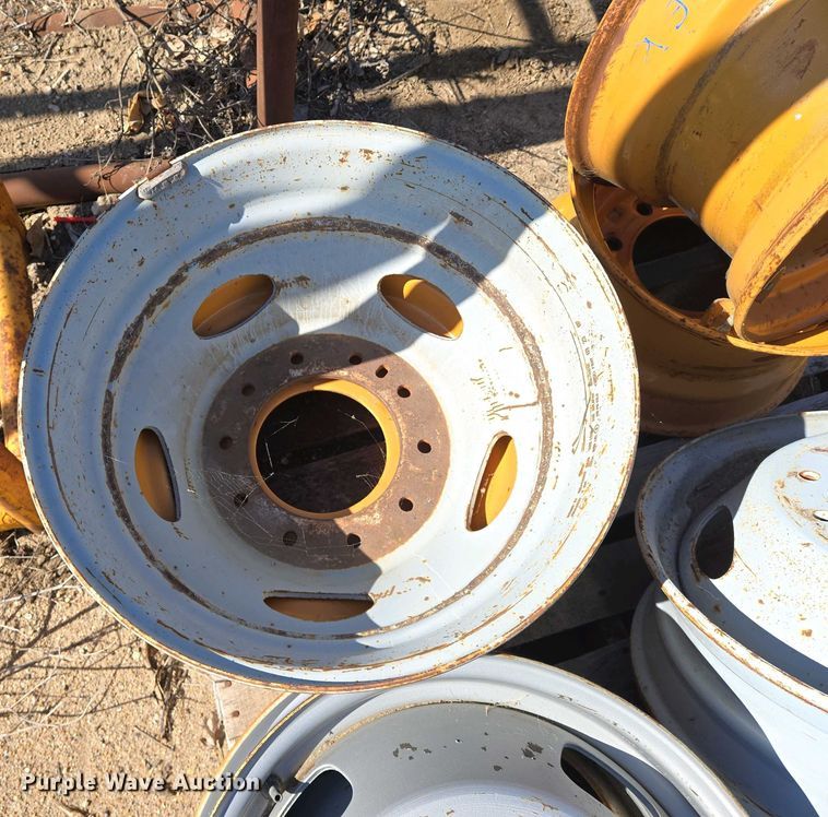 image for item EO0715 Tires and wheels