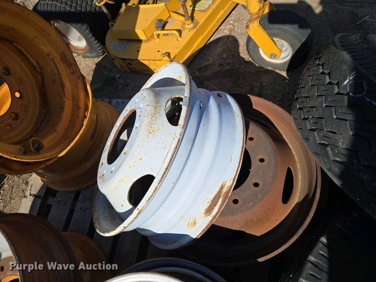 image for item EO0715 Tires and wheels