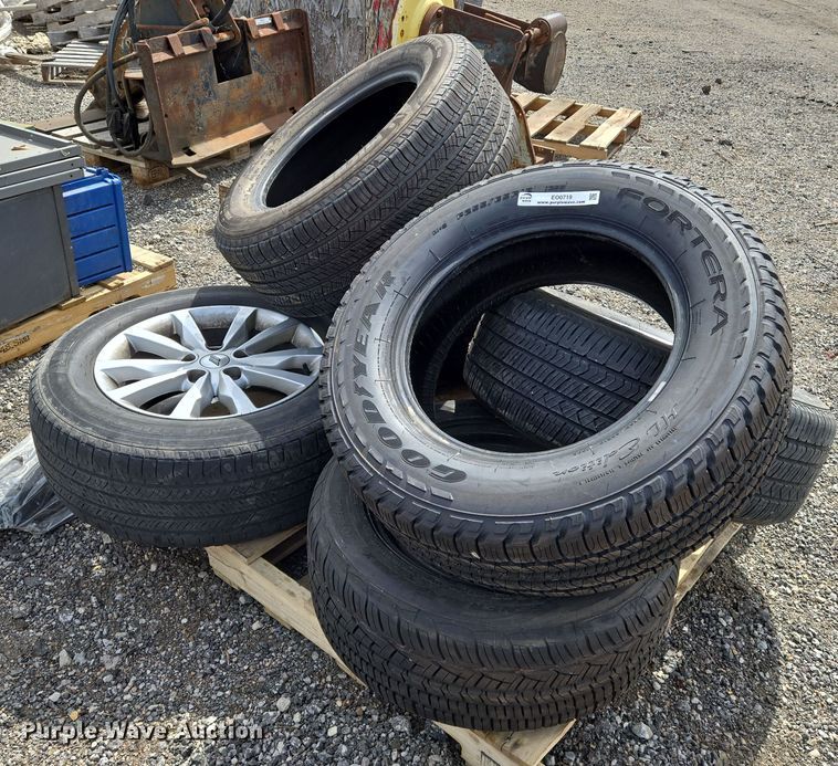 image for item EO0719 Tires and wheels