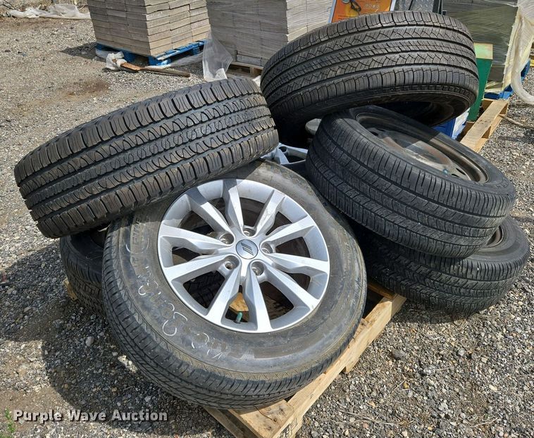 image for item EO0719 Tires and wheels