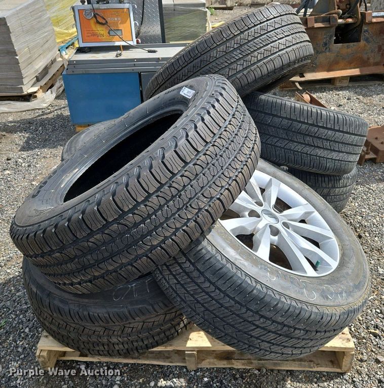 image for item EO0719 Tires and wheels