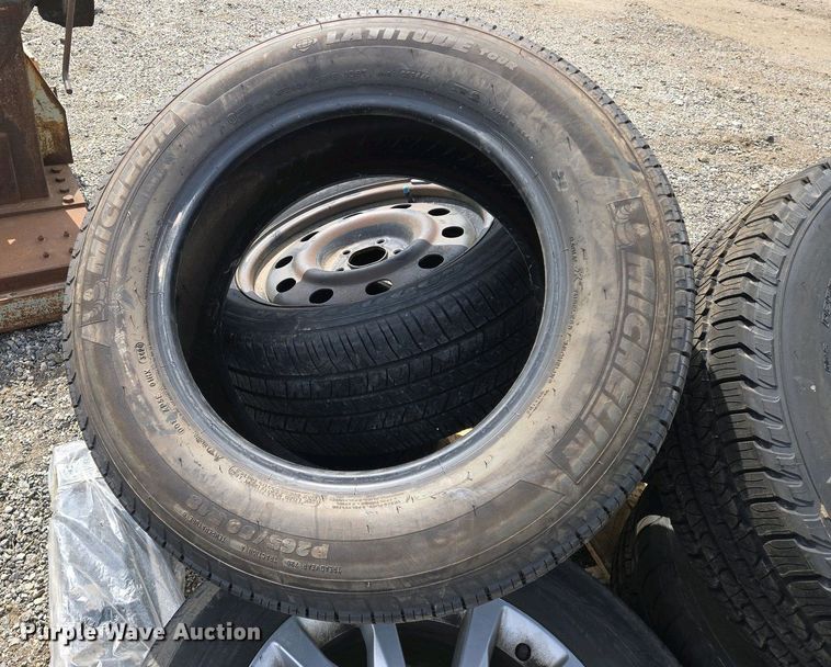 image for item EO0719 Tires and wheels