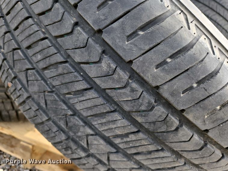 image for item EO0719 Tires and wheels