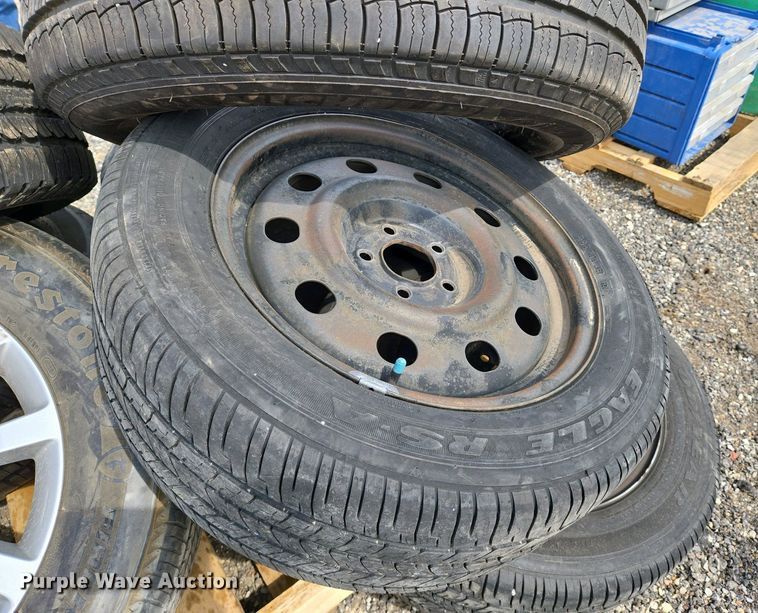 image for item EO0719 Tires and wheels