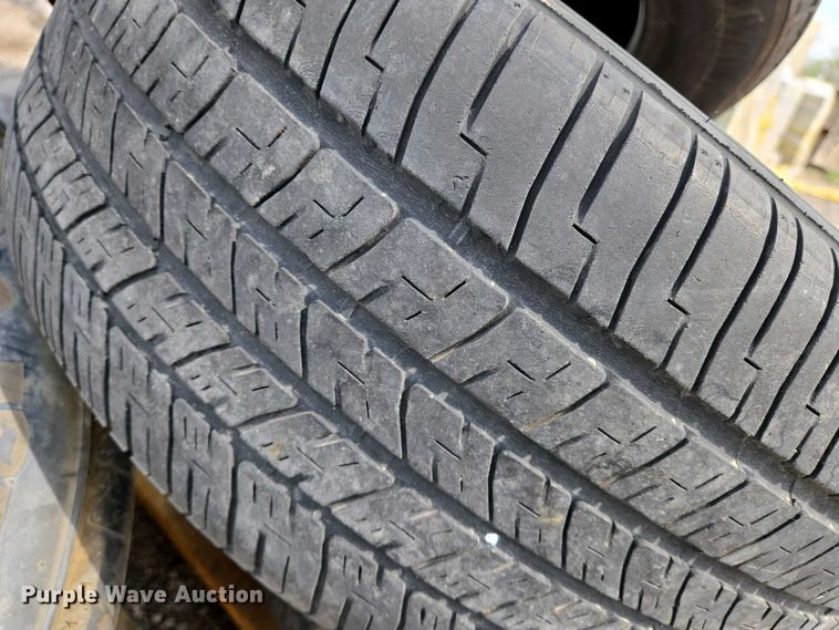 image for item EO0719 Tires and wheels